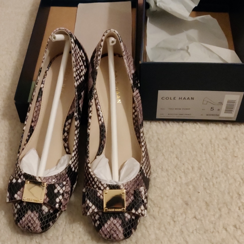 Cole Haan Tali Bow Pump size 5